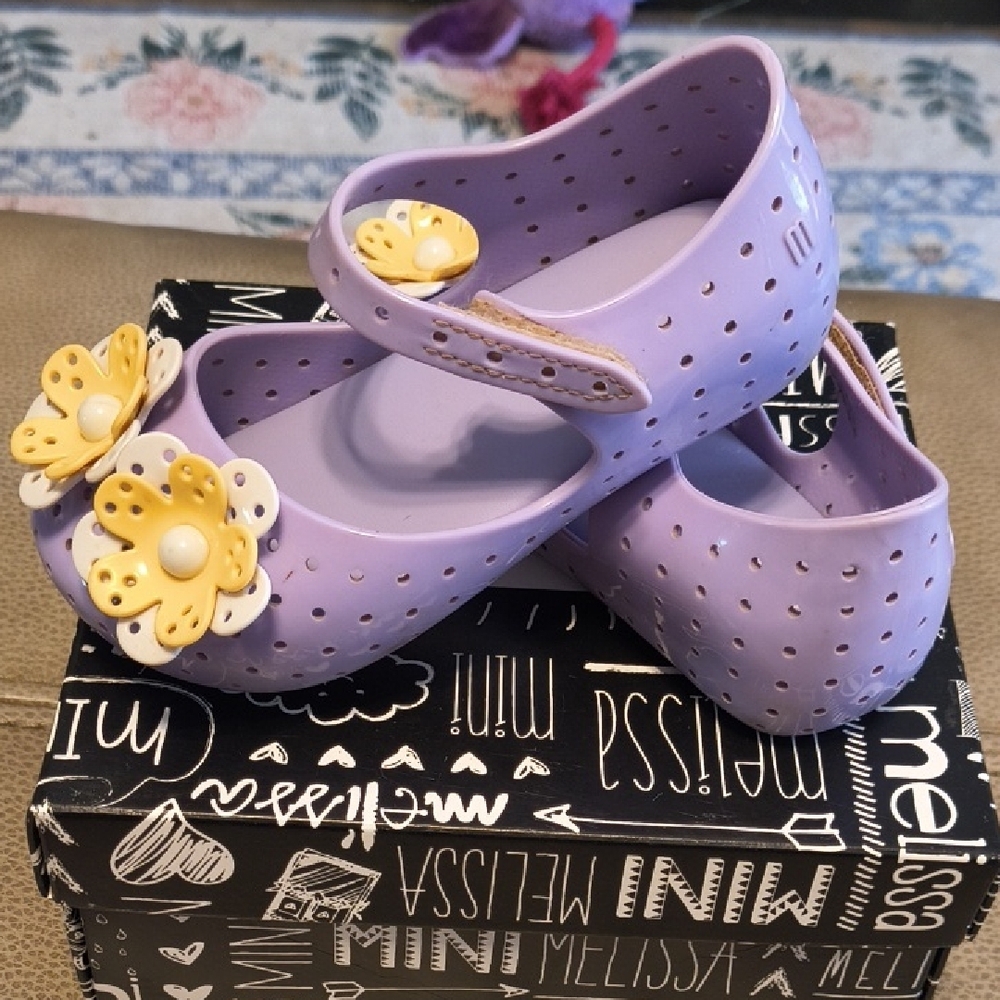Mini Melissa Lavender Dress Shoes with Yellow Floral Accents - Picture 2 of 6